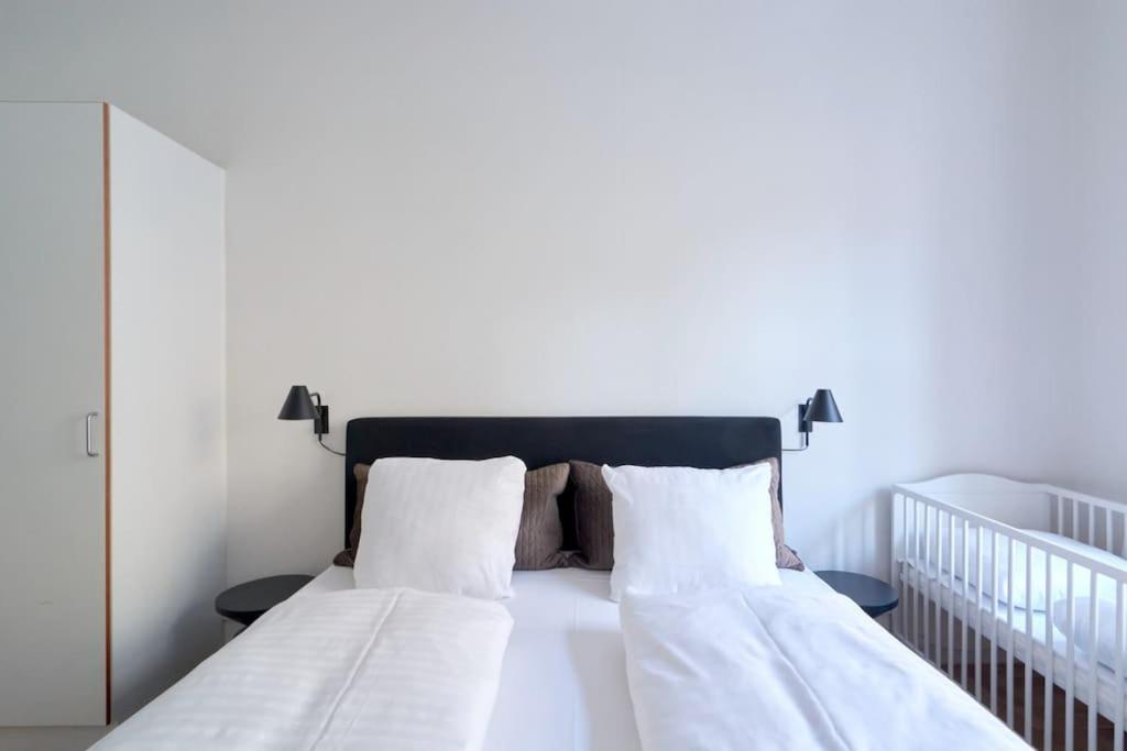 Moderen And Sleek 3Br With Bath By The Lakes And Metro Kopenhagen Exterior foto